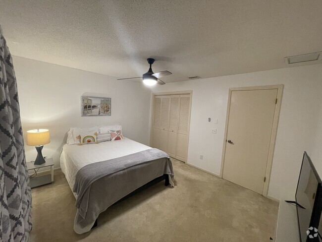 Building Photo - 9 Fairwoods Ct Rental