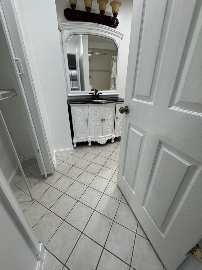 Photo - 1467 Charlestown Dr