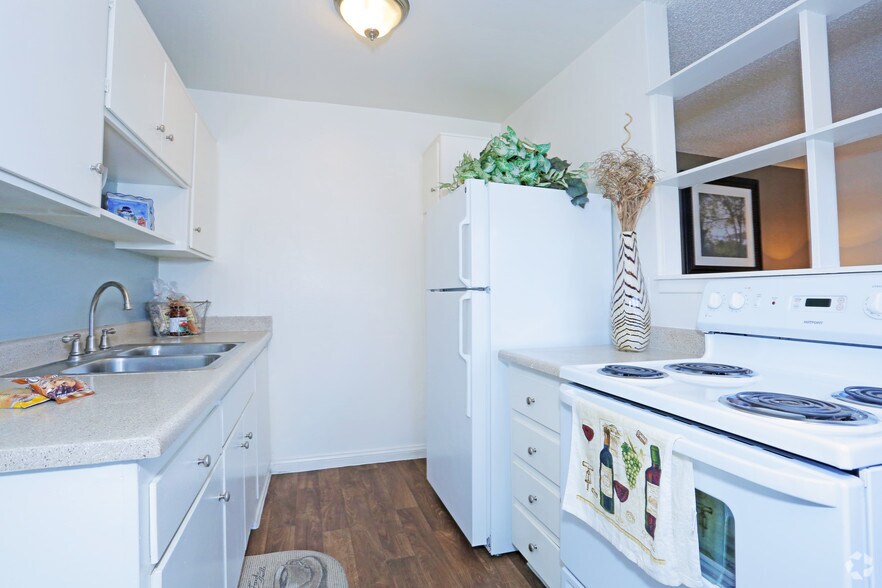 Wyandotte Apartments For Rent in Las Vegas, NV