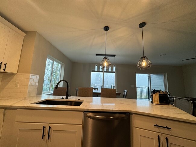 Photo - 778 E Jefferson St