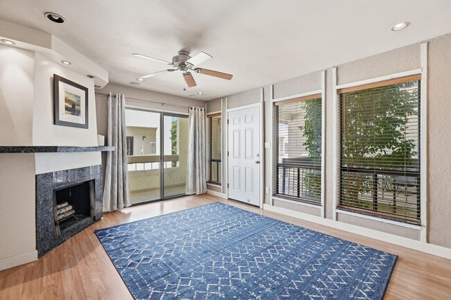 Photo - 3002 N 70th St Unidad 225