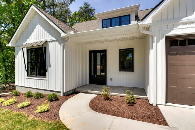 Photo - 206 Choowa Trce