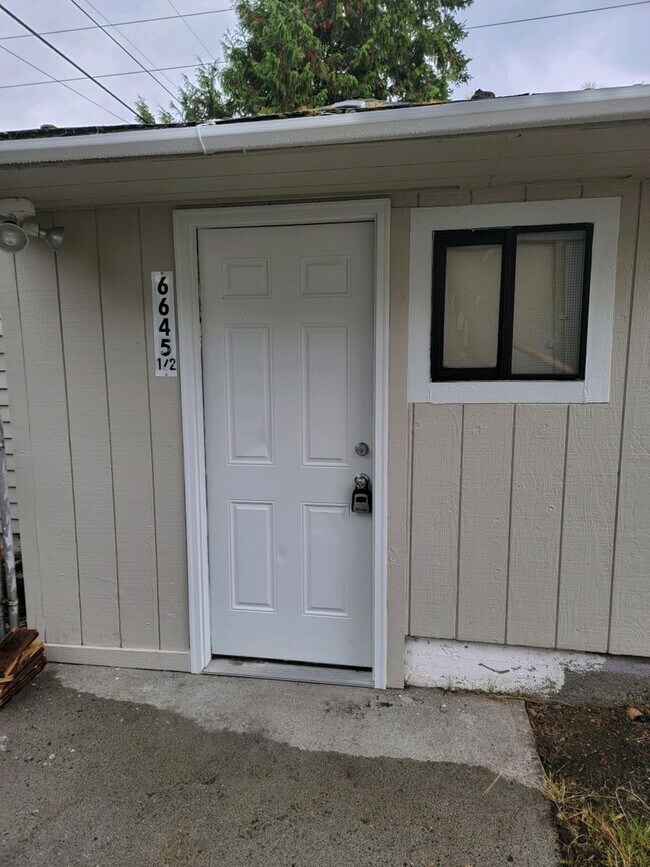 Photo - 6645 &amp; 6645 1/2 S. Fife St Unit 6645 1/2 S. Fife St