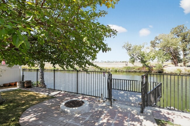 Photo - 4790 Discovery Point