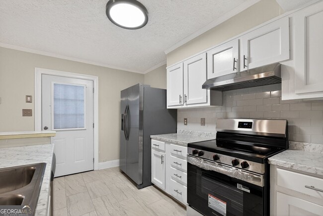 Photo - 898 Chippendale Ln