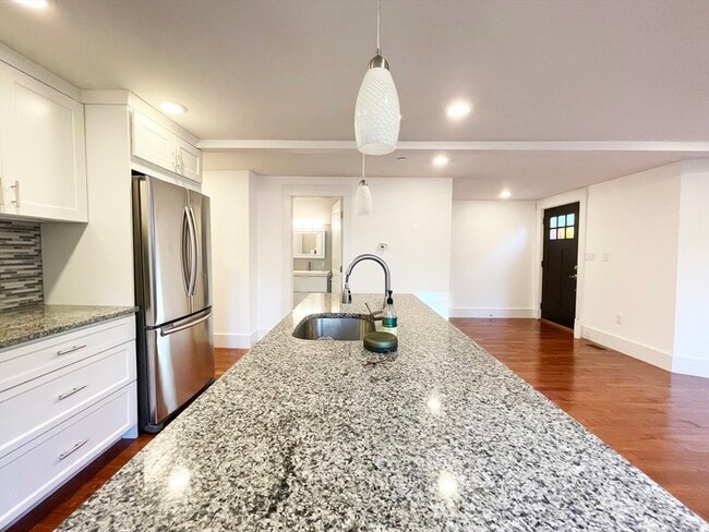 2 Auburn Ave Unit 3##