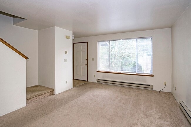 Photo - Spacious 3 Bedroom Home in Bremerton!
