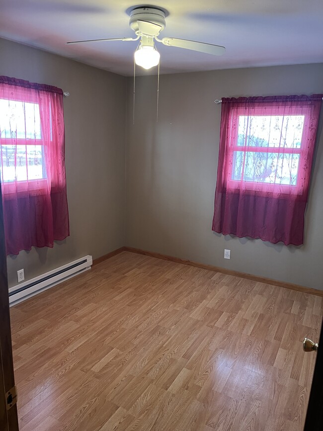 Photo - 4610 S County Line Rd W