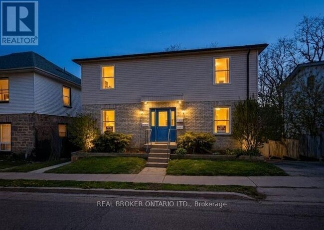 Photo - 52 Wellington St Unit 3