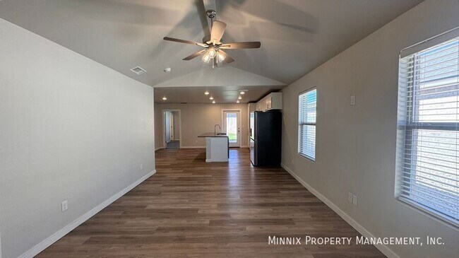 Photo - 7704 Elm Ave