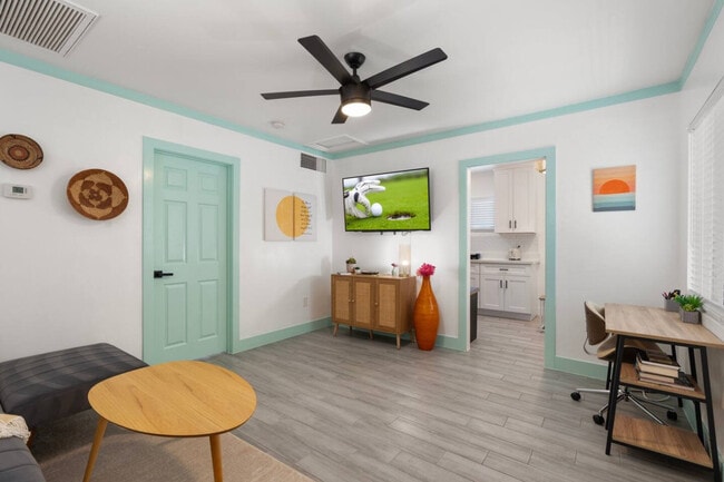 Photo - 1407 E McKinley St Unit ID1316297P