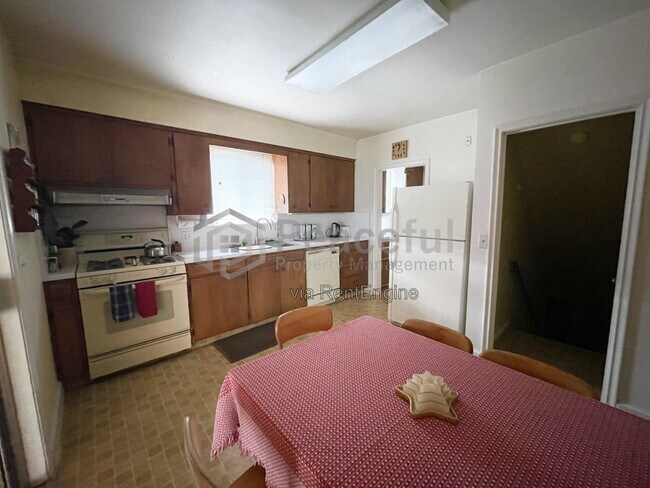 Photo - 1224 E 2nd Ave
