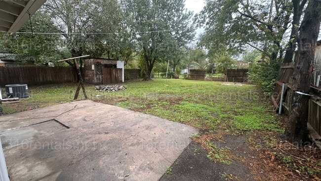 Photo - $1250 - 3 bed 1 bath with basement - Singl...