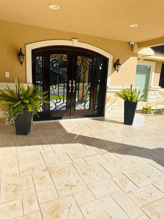 Photo - 10518 Pleasanton Dr