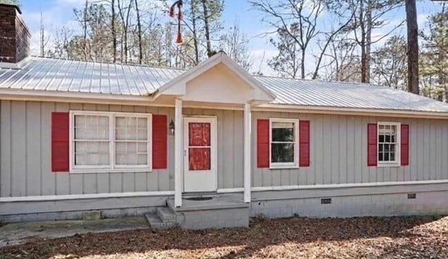 Building Photo - 4460 Marjorie Rd SW