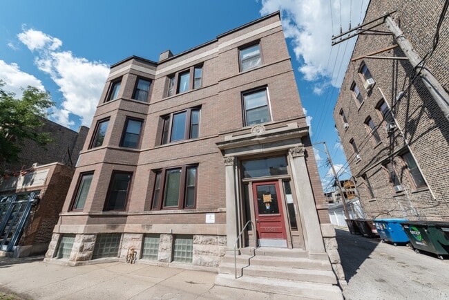 Building Photo - 4008 N Southport Ave