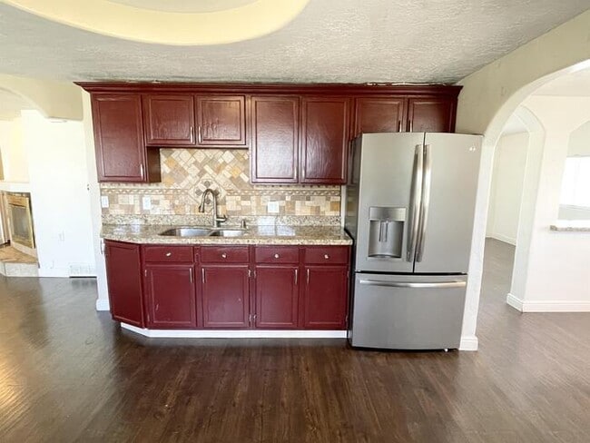 Photo - Spacious Taylorsville Home