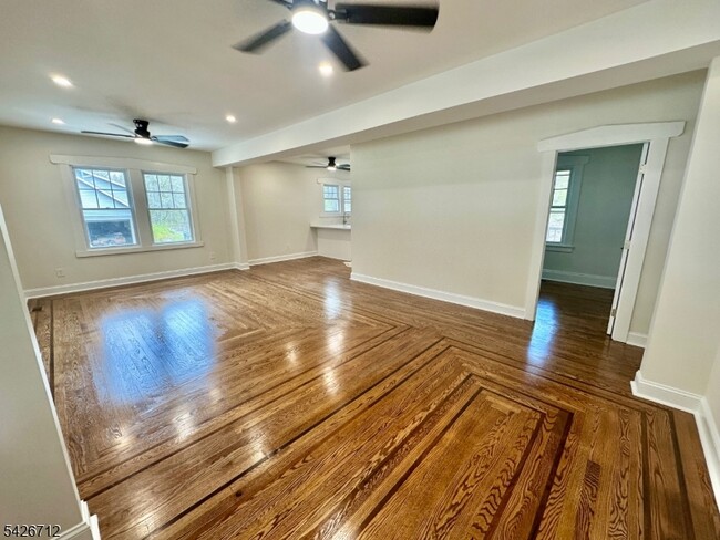 Photo - 515 Hamburg Turnpike