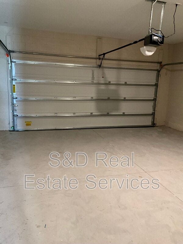 Photo - 807 Ballantyne Dr