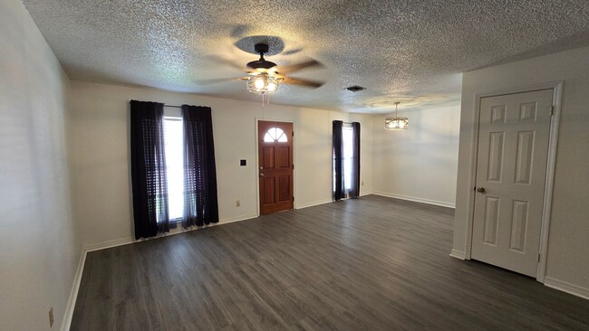 Photo - 2 Bed, 1.5 Bath private backyard