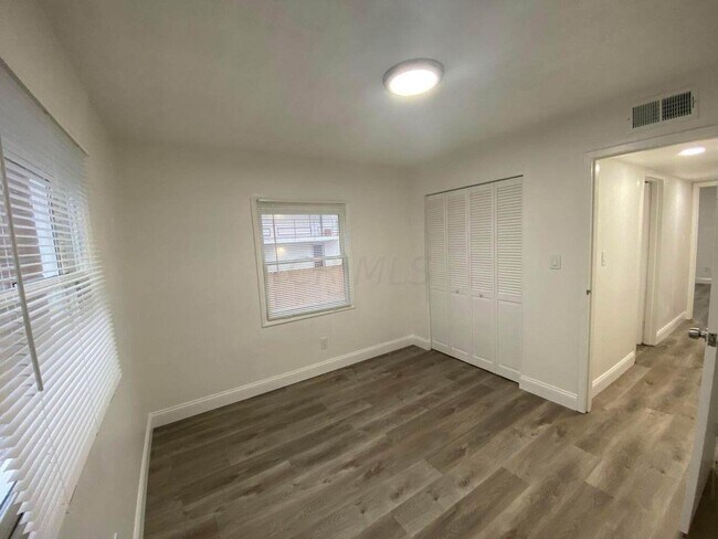 Photo - 3285 Sullivant Ave Unit D