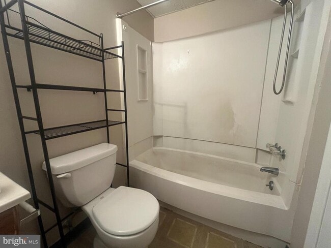 Photo - 15413 Norwood Ave Unit B5