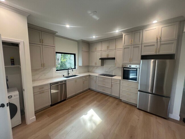 Photo - Beautiful 2 bed 1 bath ADU cottage in Los ...