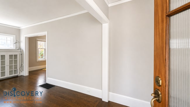 Photo - Stylish and Sophisticated Bungalow off Piedmont Avenue