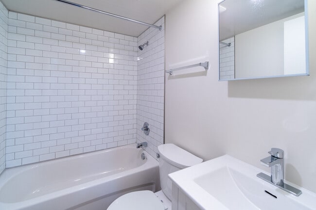 Photo - Waverly Apartments