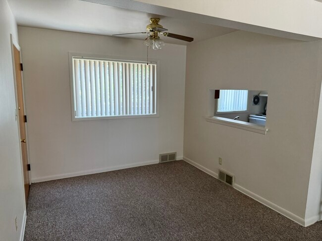 Photo - Royal Park Apartments