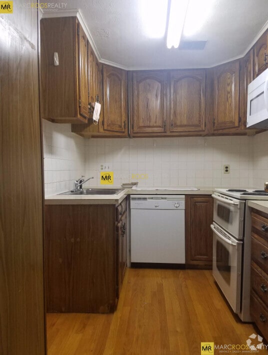 Building Photo - 361 Faneuil St Unit 9 Rental
