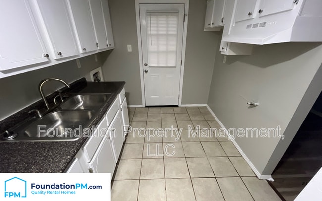 Photo - 1129 Catalina Rd