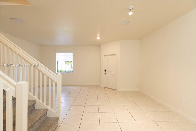 Photo - 387 NE 208th Terrace