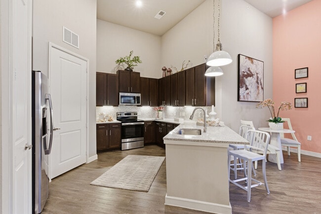 2BD, 2BA - 1137SF - Kitchen