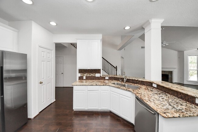 Photo - 20510 Pioneer Bend Ct