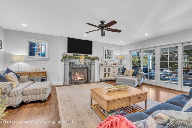 Photo - 337 South Blvd