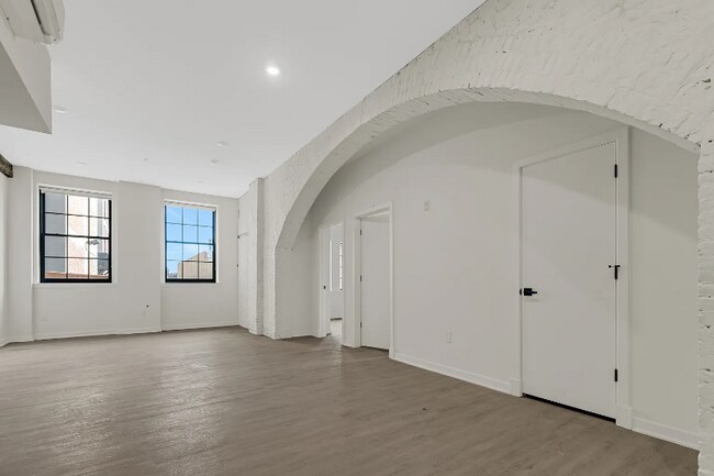 Photo - 500 N 13th St
