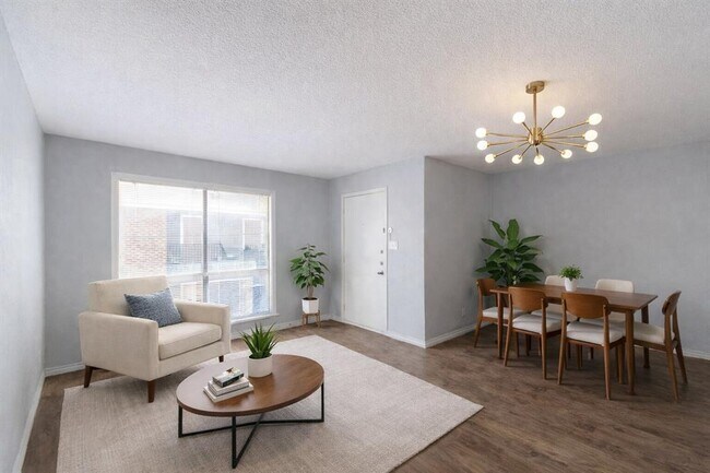 Building Photo - 100 Uhland Rd