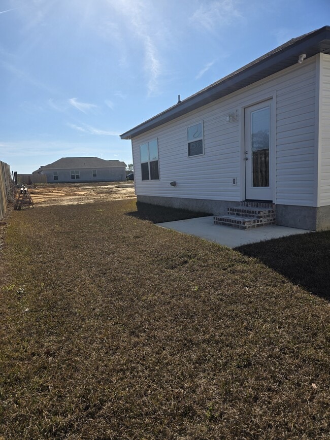 Photo - 115 Thistlewood Dr