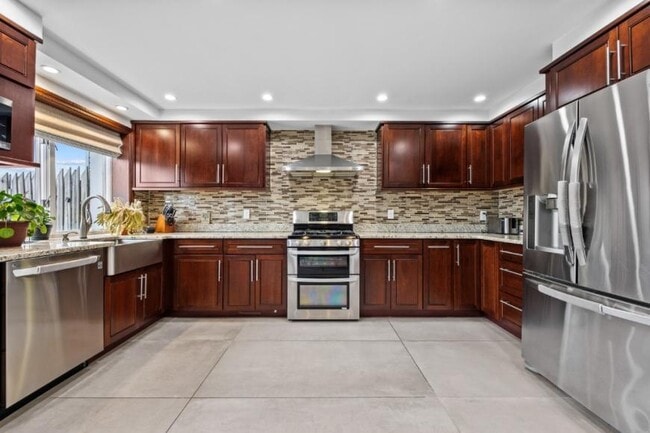 Photo - 3 bedroom in BROOKLYN NY 11229