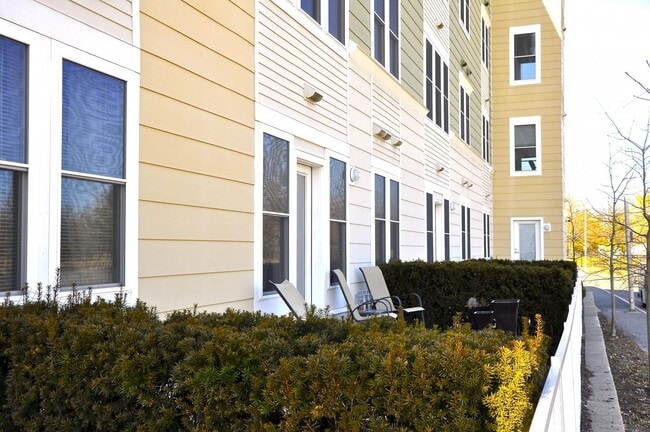 Photo - 87 New St Unit 306