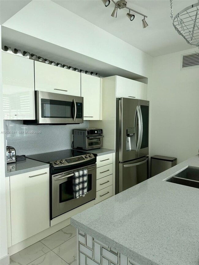 Photo - 951 Brickell Ave Unit 2810
