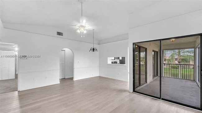 Photo - 1280 S Franklin Ave Unidad 1280L