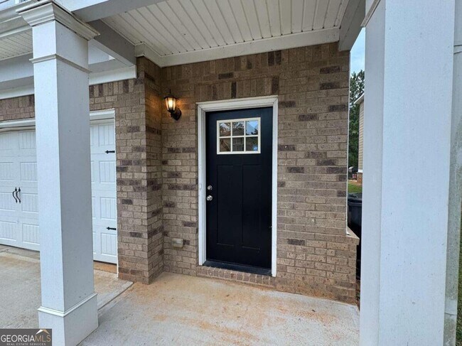 Photo - 495 Kirkland Dr