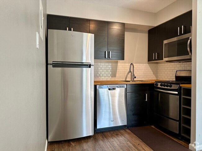 Building Photo - 955 Eudora Street #105 Rental
