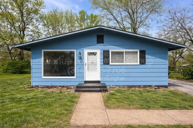 Building Photo - 11 Anistasia Dr