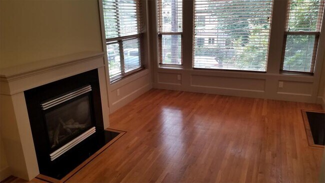 Photo - 362 Aloha St