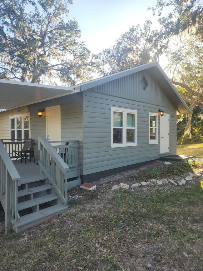 Photo - 250 Brainard Dr