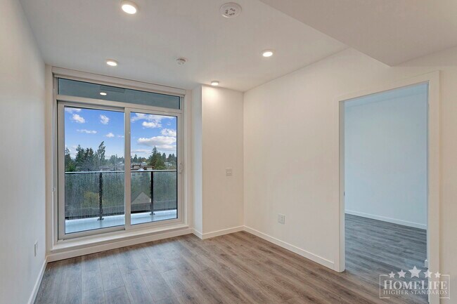 Photo - Bright & Modern 2-Bed, 2-Bath Condo in Sur... Unit 803