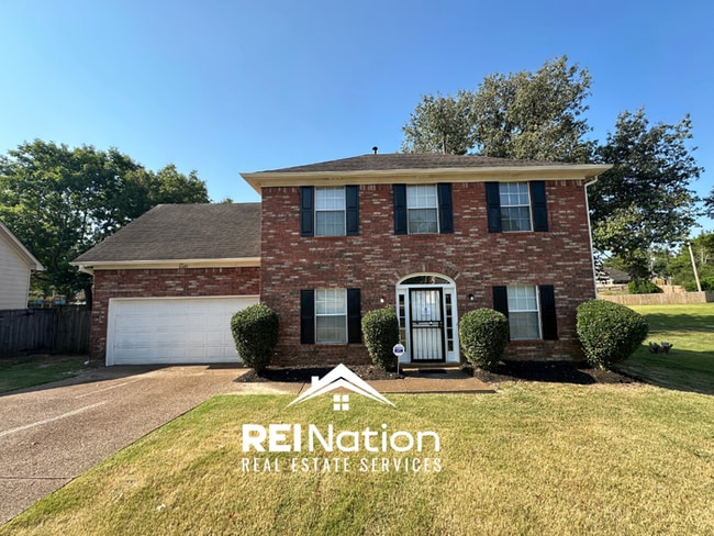 Building Photo - MEMPHIS GEM IN A COVE! 4BR/2.5BA | High Ceilings & Soaking Tub | 2-Car Garage!